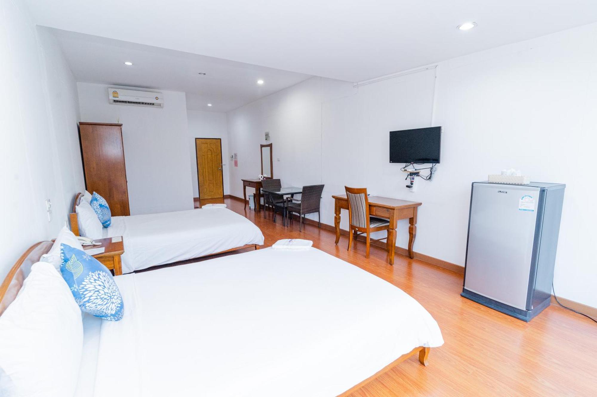 Baan Suan Khun Ta And Golf Resort Ubonratcsathani Kültér fotó