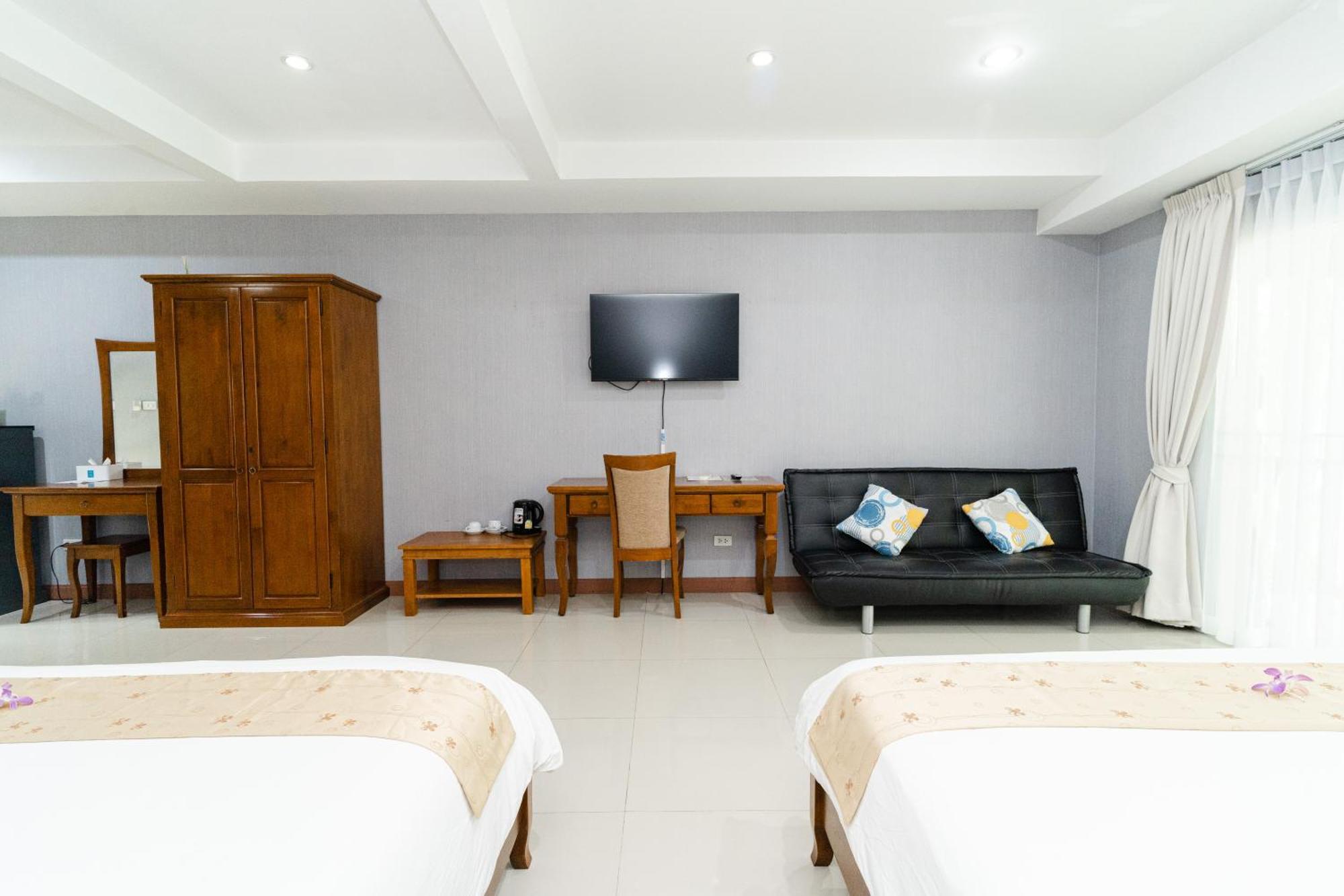 Baan Suan Khun Ta And Golf Resort Ubonratcsathani Kültér fotó