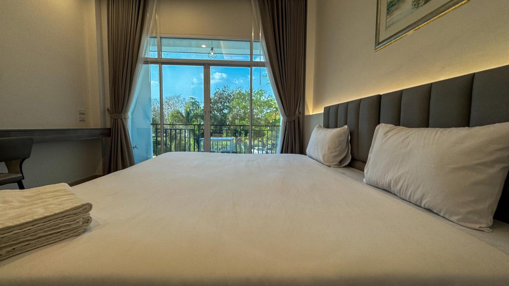 Baan Suan Khun Ta And Golf Resort Ubonratcsathani Kültér fotó