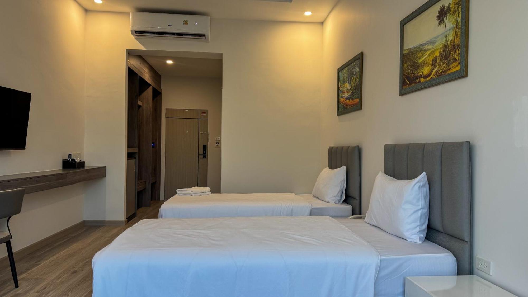 Baan Suan Khun Ta And Golf Resort Ubonratcsathani Kültér fotó