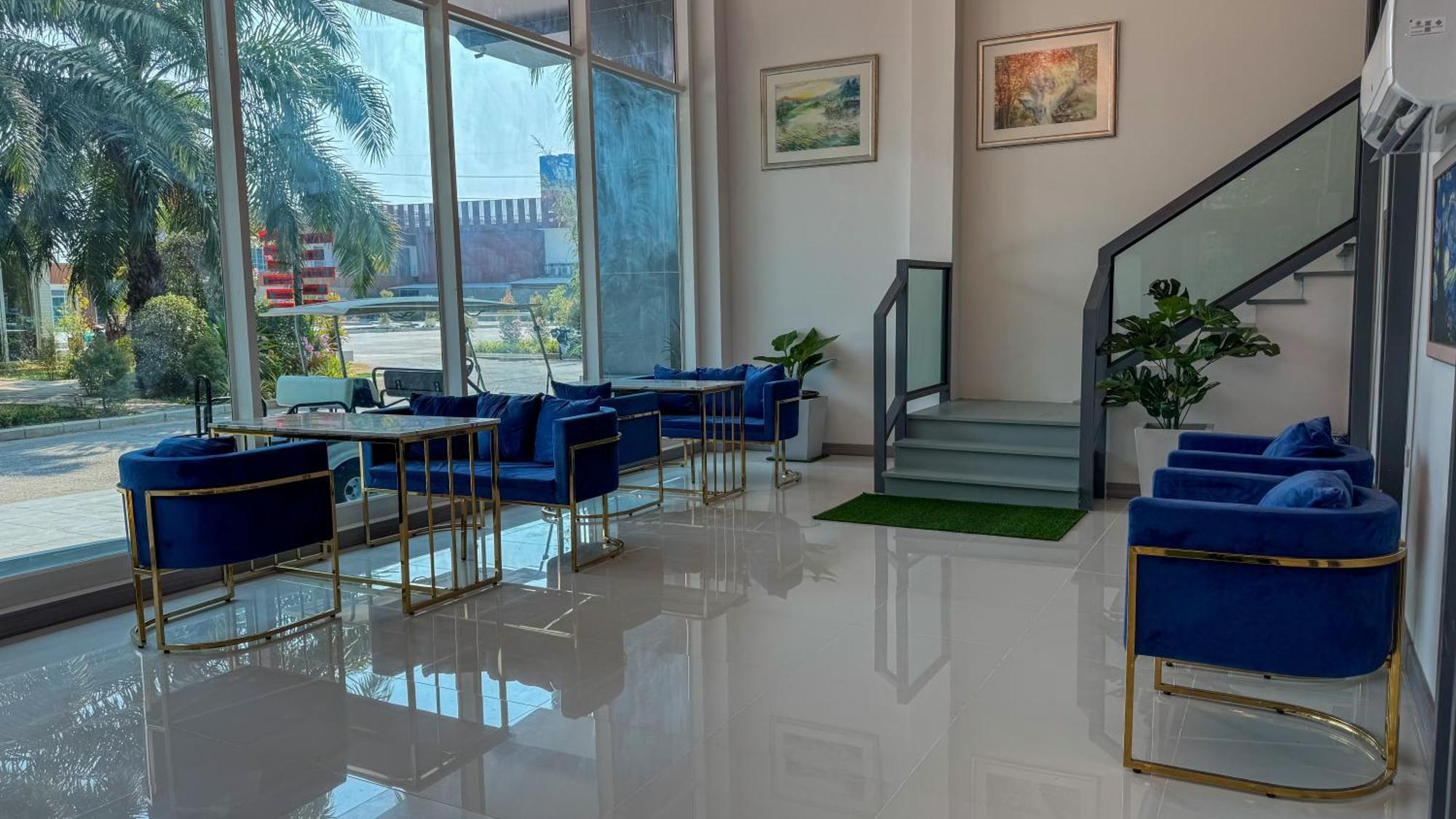 Baan Suan Khun Ta And Golf Resort Ubonratcsathani Kültér fotó