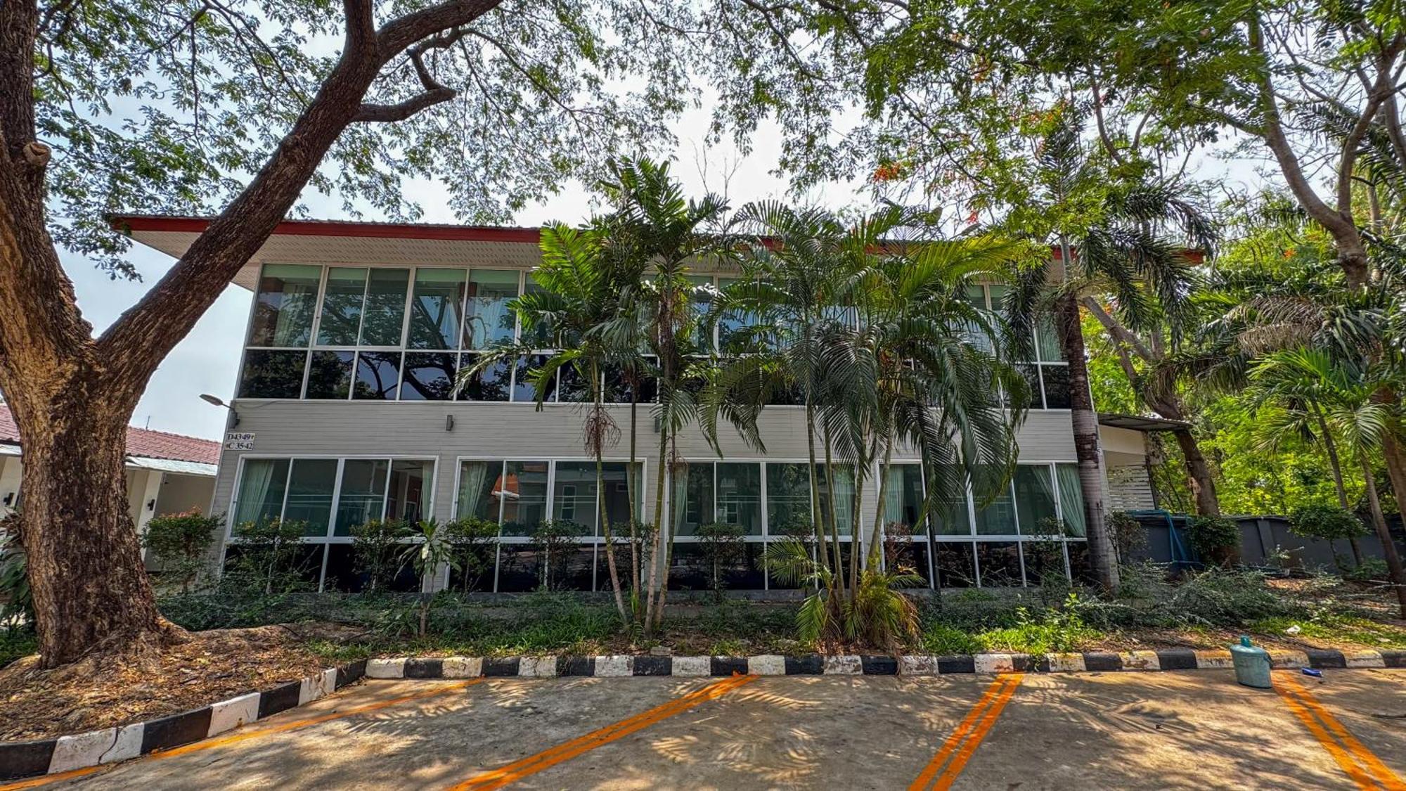Baan Suan Khun Ta And Golf Resort Ubonratcsathani Kültér fotó
